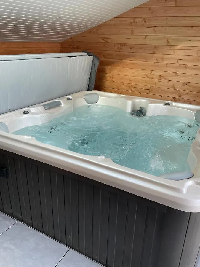 Magnifique Corps De Ferme Renove Avec Jacuzzi Villa Hillion France