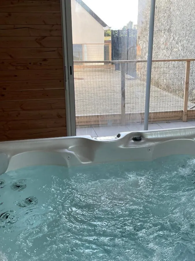 Magnifique Corps De Ferme Renove Avec Jacuzzi Villa Hillion