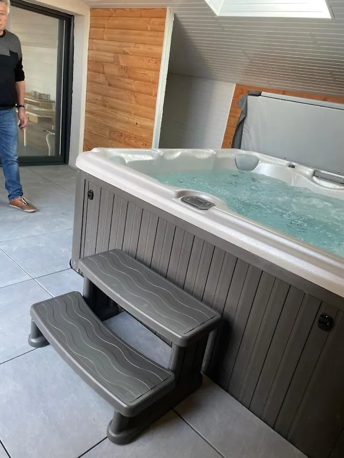 Magnifique Corps De Ferme Renove Avec Jacuzzi Villa Hillion 0*,  France