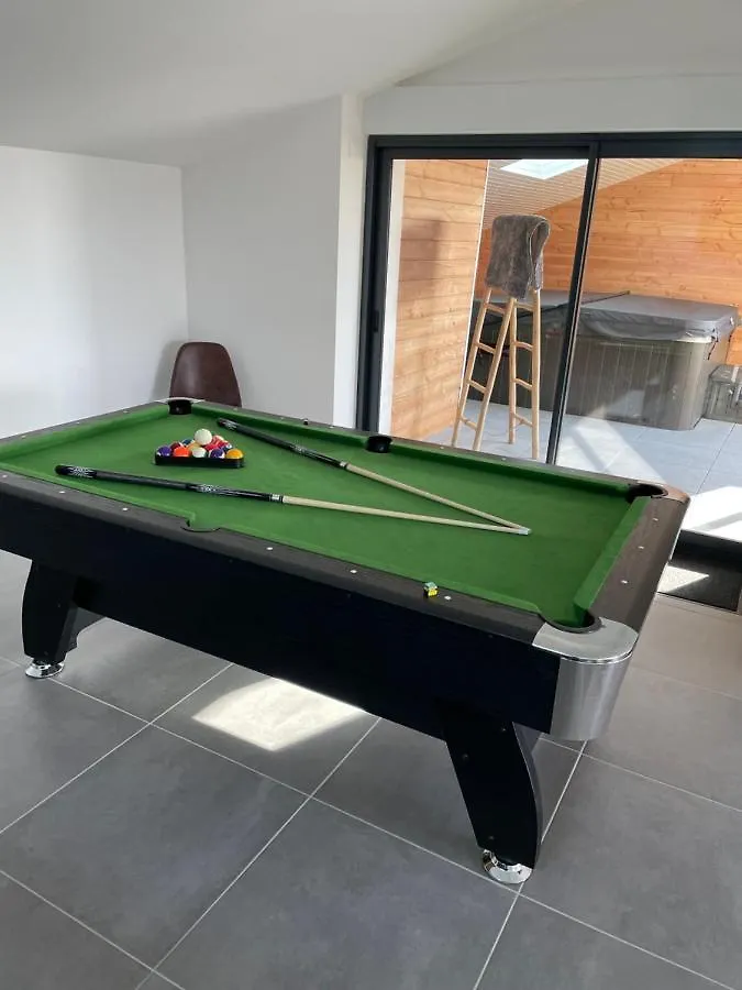 Magnifique Corps De Ferme Renove Avec Jacuzzi Villa Hillion